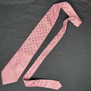 City Of London Necktie Pink w/Pink & Blue circles 100% silk 3.75"x 56 Made USA
